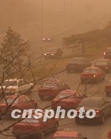 新疆哈密沙塵暴影響北京，環保部門加強源頭治理與預警